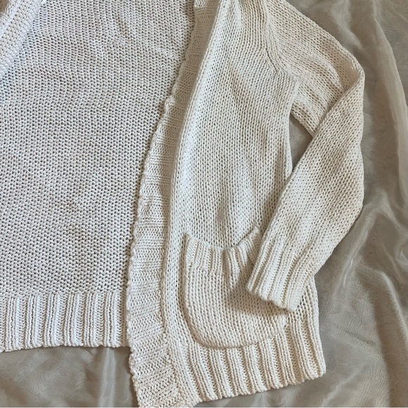 Michael MK White Cardigan - Picture 3 of 10